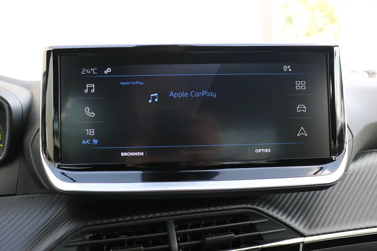 1.2 Hybrid 136 Style | Airco | Parkeersensoren achter | LED Koplampen | Cruise control | DAB |