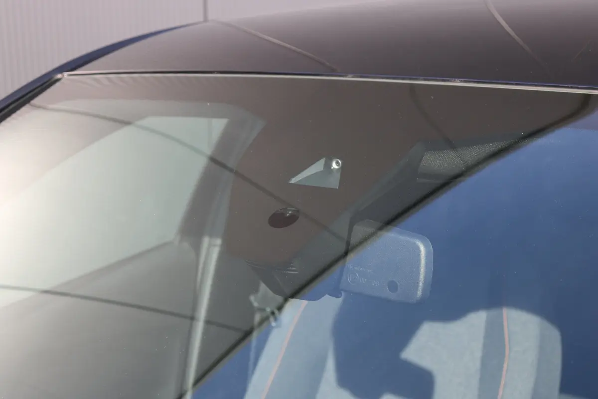 1.2 Hybrid 136 Style | Airco | Parkeersensoren achter | LED Koplampen | Cruise control | DAB |