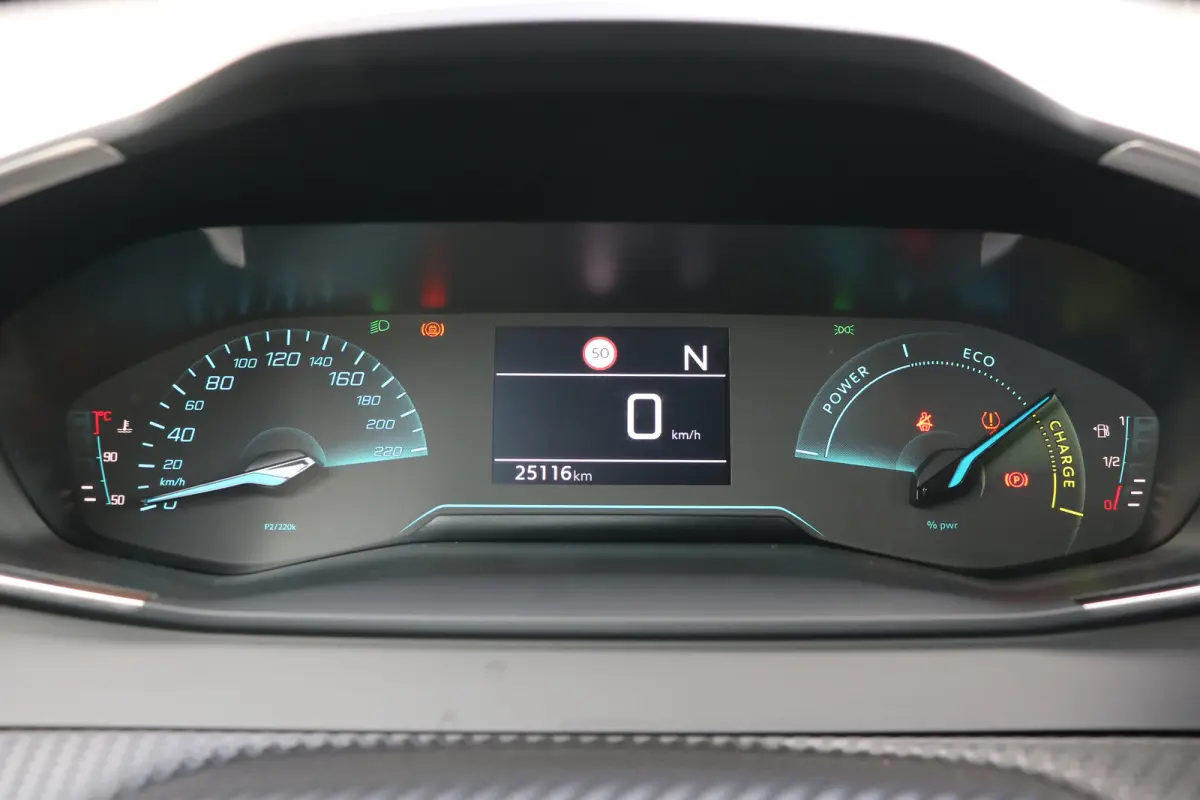 1.2 Hybrid 136 Style | Airco | Parkeersensoren achter | LED Koplampen | Cruise control | DAB |