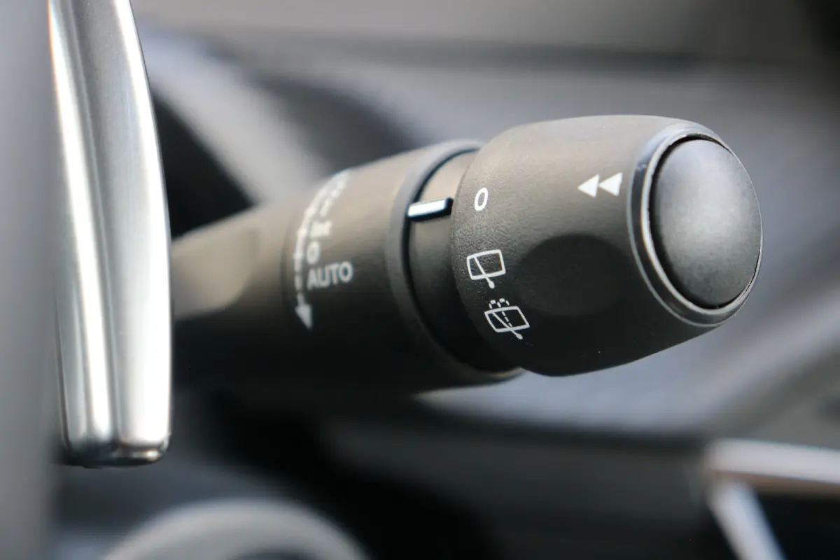 1.2 Hybrid 136 Style | Airco | Parkeersensoren achter | LED Koplampen | Cruise control | DAB |