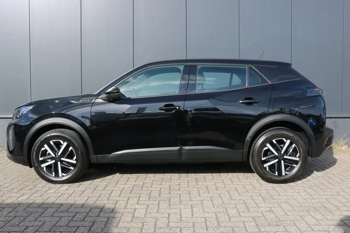 1.2 Hybrid 136 Style | Airco | Parkeersensoren achter | LED Koplampen | Cruise control | DAB |