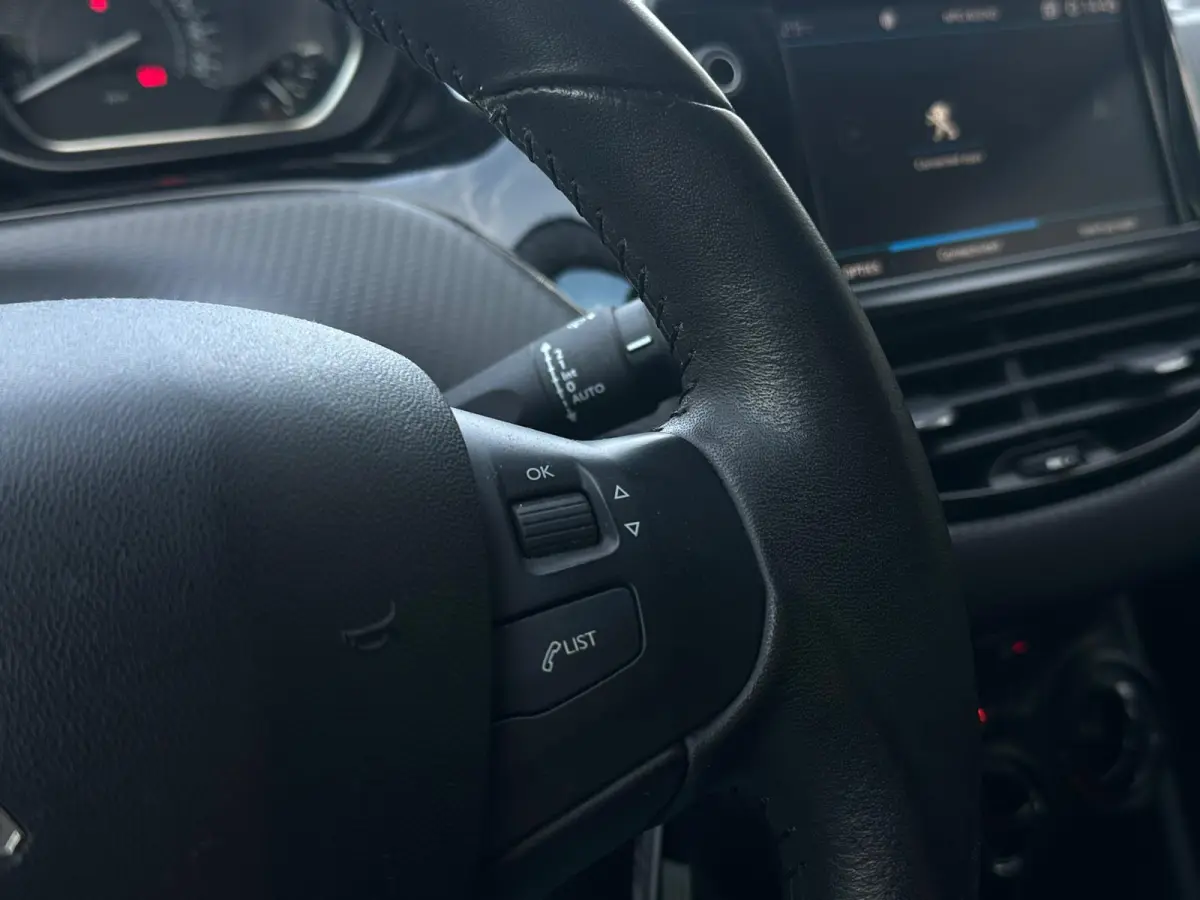 1.2 Signature, Airco, Bluetooth, Cruise, Carplay, Navi, PDC, NAP, APK