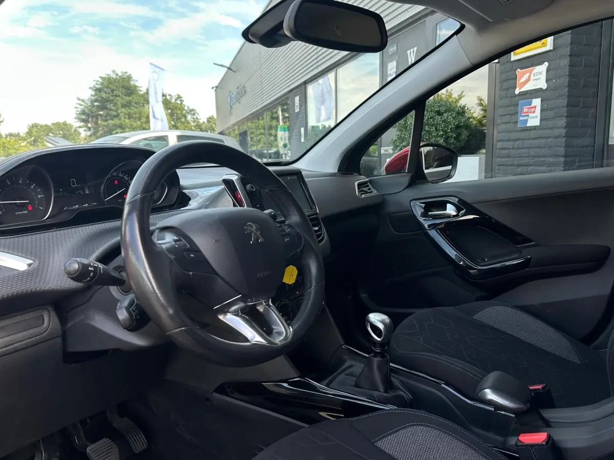 1.2 Signature, Airco, Bluetooth, Cruise, Carplay, Navi, PDC, NAP, APK