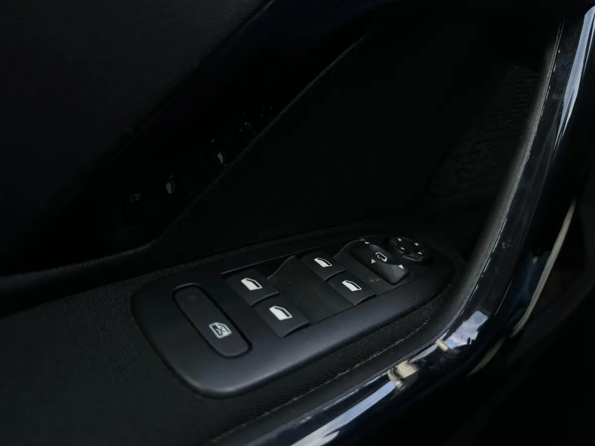 1.2 Signature, Airco, Bluetooth, Cruise, Carplay, Navi, PDC, NAP, APK