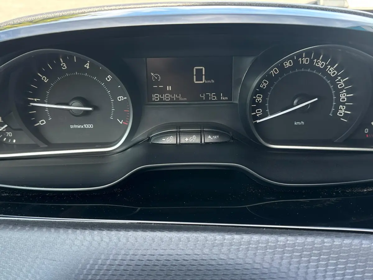 1.2 Signature, Airco, Bluetooth, Cruise, Carplay, Navi, PDC, NAP, APK