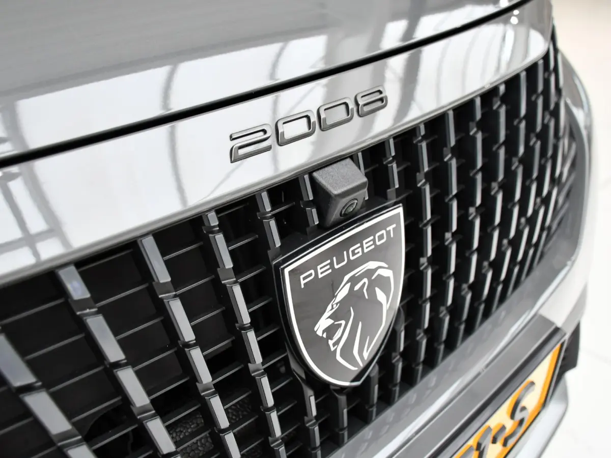 1.2 Hybrid 145 GT .