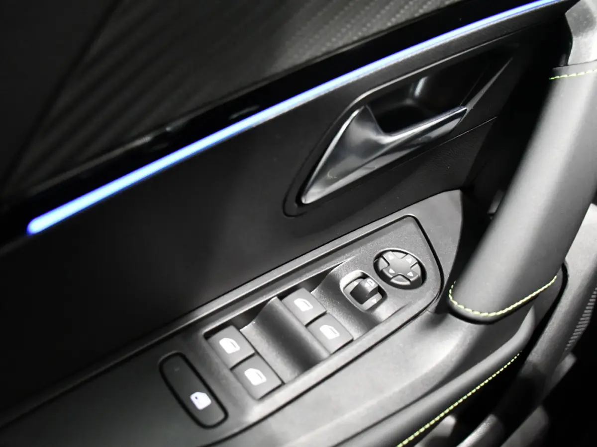 1.2 Hybrid 145 GT .
