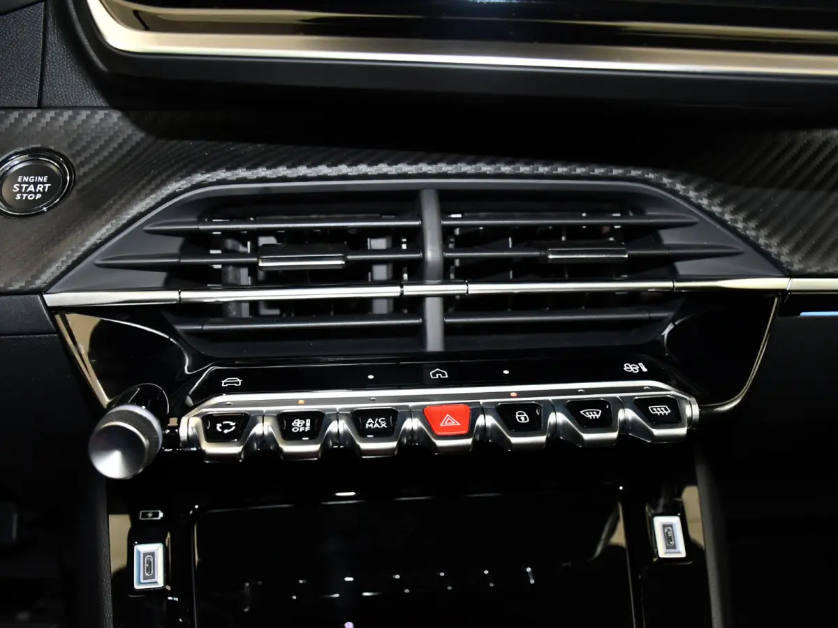 1.2 Hybrid 145 GT .
