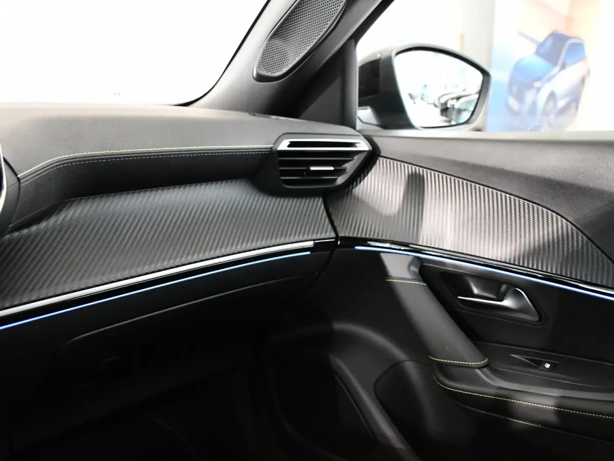 1.2 Hybrid 145 GT .
