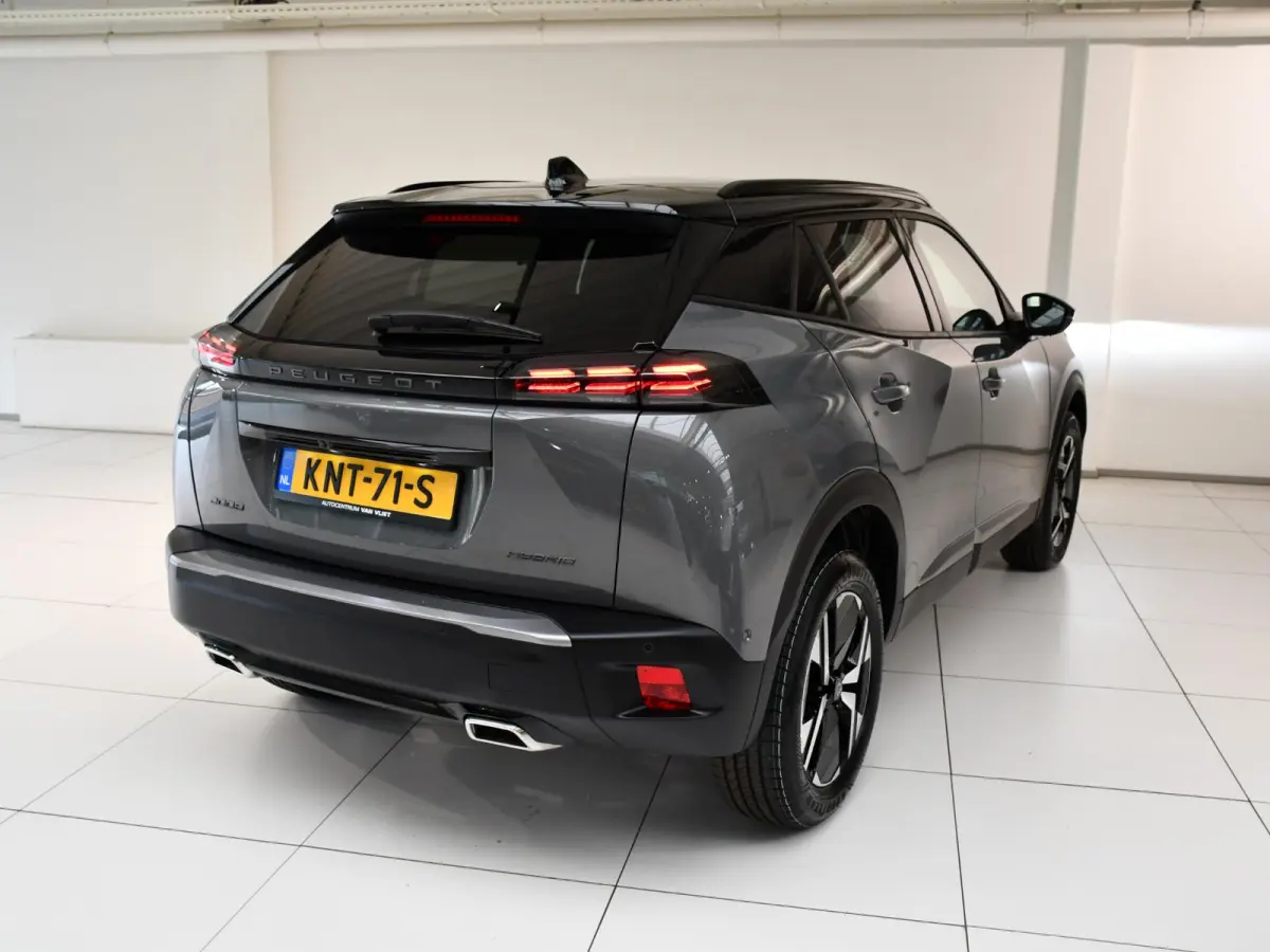 1.2 Hybrid 145 GT .