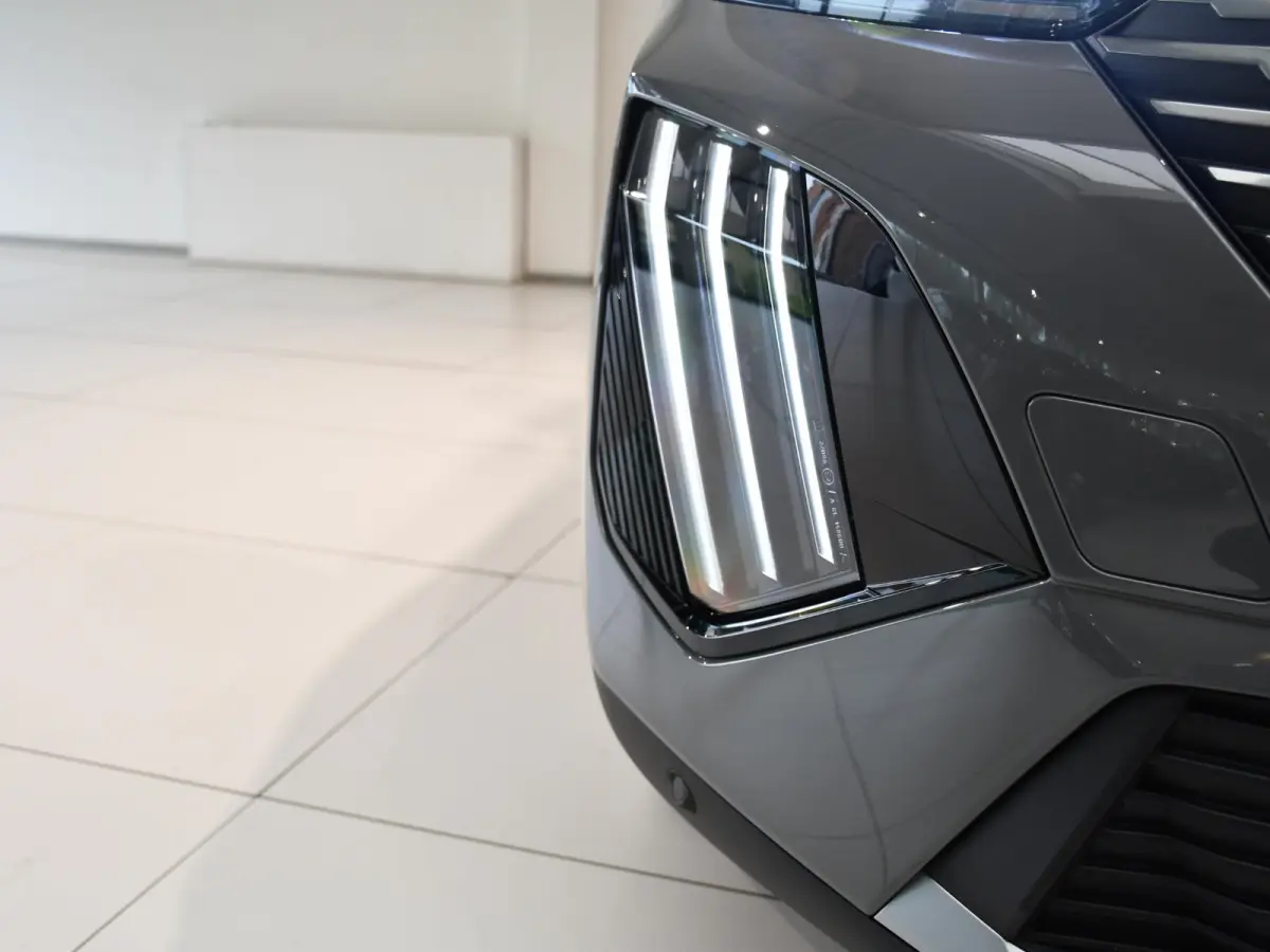 1.2 Hybrid 145 GT .