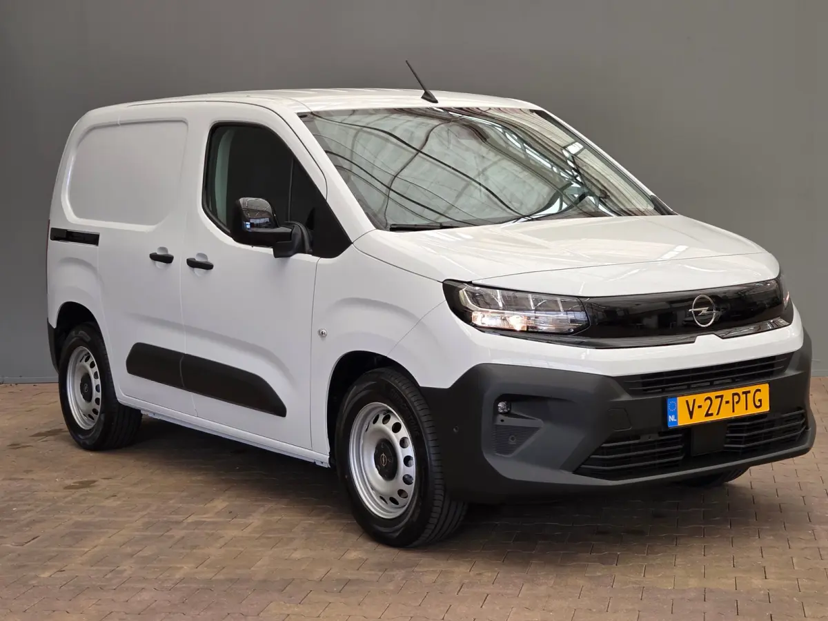 Standaard - Electric |  Reservewiel   | 8 jaar of 160.000 km fabrieksgarantie op het batterijpakket (tot 70% van de laadcapaciteit) | Airco (automatisch) 2,9% financial lease
