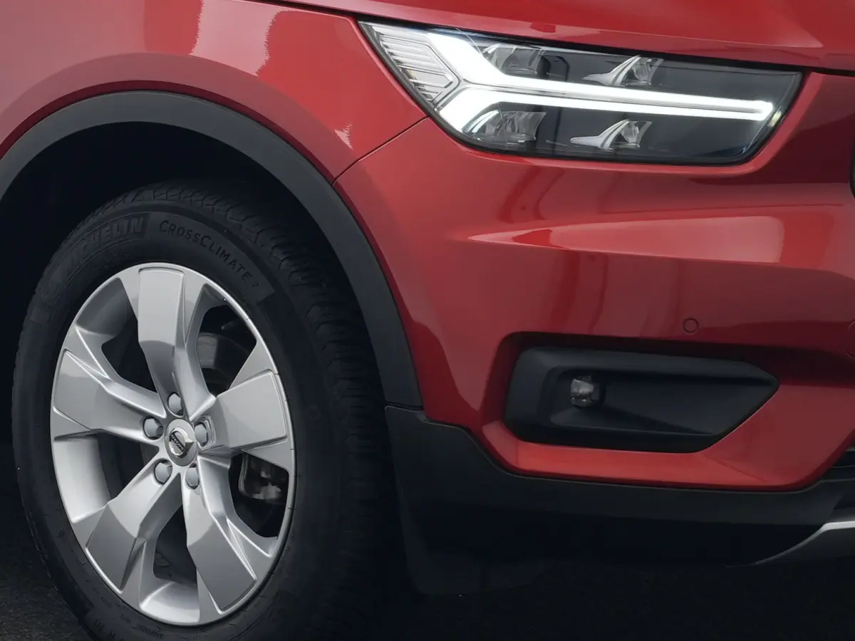 T3 Business Pro | Adaptive Cruise | BLIS | Trekhaak | Camera | Keyless Entry | Pilot Assist | Apple Carplay