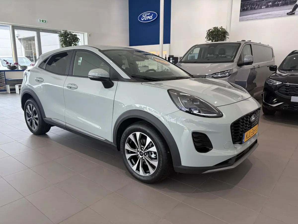 1.0 EcoBoost Titanium | € 5.000,- KORTING! | CRUISE CONTROL | ACHTERUITRIJCAMERA | PARKEERSENSOREN ACHTER | DRAADLOOS APPLE CARPLAY EN ANDROID AUTO | FULL LED KOPLAMPEN | NAVIGATIESYSTEEM 