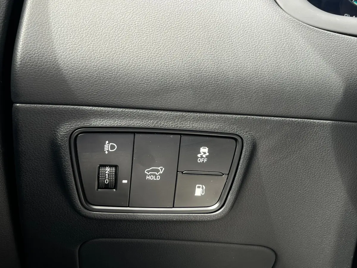 1.6 T-GDI 265pk PHEV Comfort Smart 4WD | Climate | Camera | Carplay | Keyless | Navigatie | Full - Led | Elek. Klep | Winterpakket | 19" Lichtmetaal | Digitale Cockpit | Parkeer Assistent | 