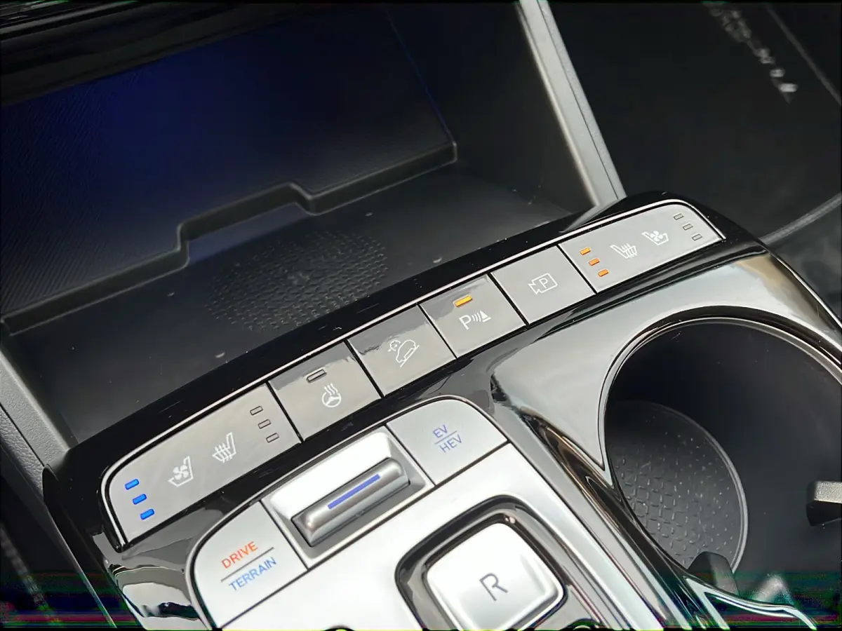 1.6 T-GDI 265pk PHEV Premium 4WD | Leder | Carplay | Climate | Keyless | Navigatie | Elek. Klep | Full - Led | 360 Camera | KRELL Audio | Elek. Stoelen | 19" Lichtmetaal | Winterpakket | Sto