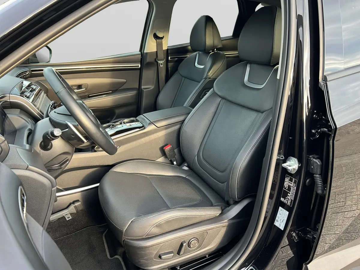 1.6 T-GDI 265pk PHEV Premium 4WD | Leder | Carplay | Climate | Keyless | Navigatie | Elek. Klep | Full - Led | 360 Camera | KRELL Audio | Elek. Stoelen | 19" Lichtmetaal | Winterpakket | Sto