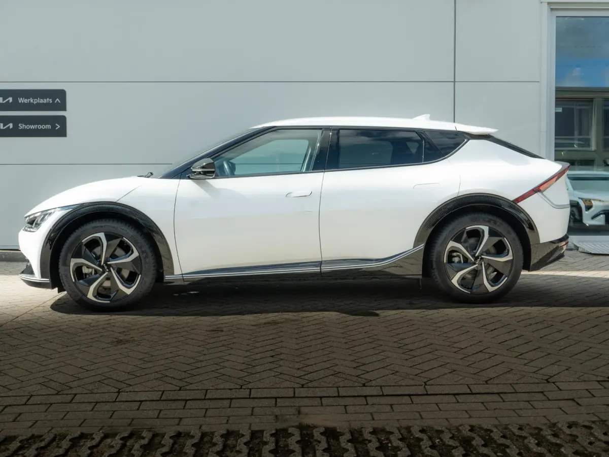 Edition Advanced 77.4 kWh | Stoel en stuurverwarming | Navigatie |