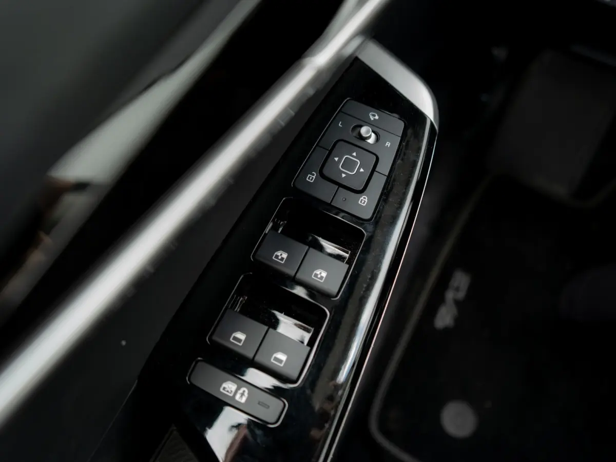 Edition Advanced 77.4 kWh | Stoel en stuurverwarming | Navigatie |