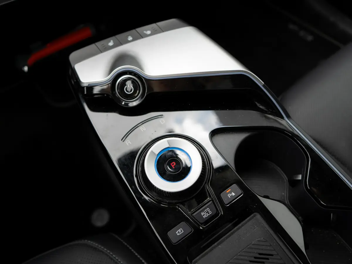 Edition Advanced 77.4 kWh | Stoel en stuurverwarming | Navigatie |