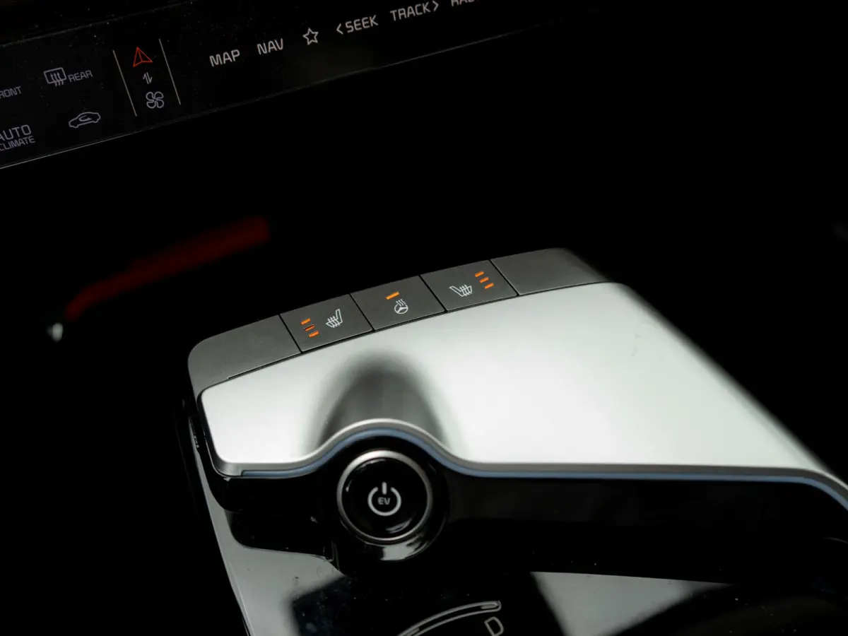 Edition Advanced 77.4 kWh | Stoel en stuurverwarming | Navigatie |