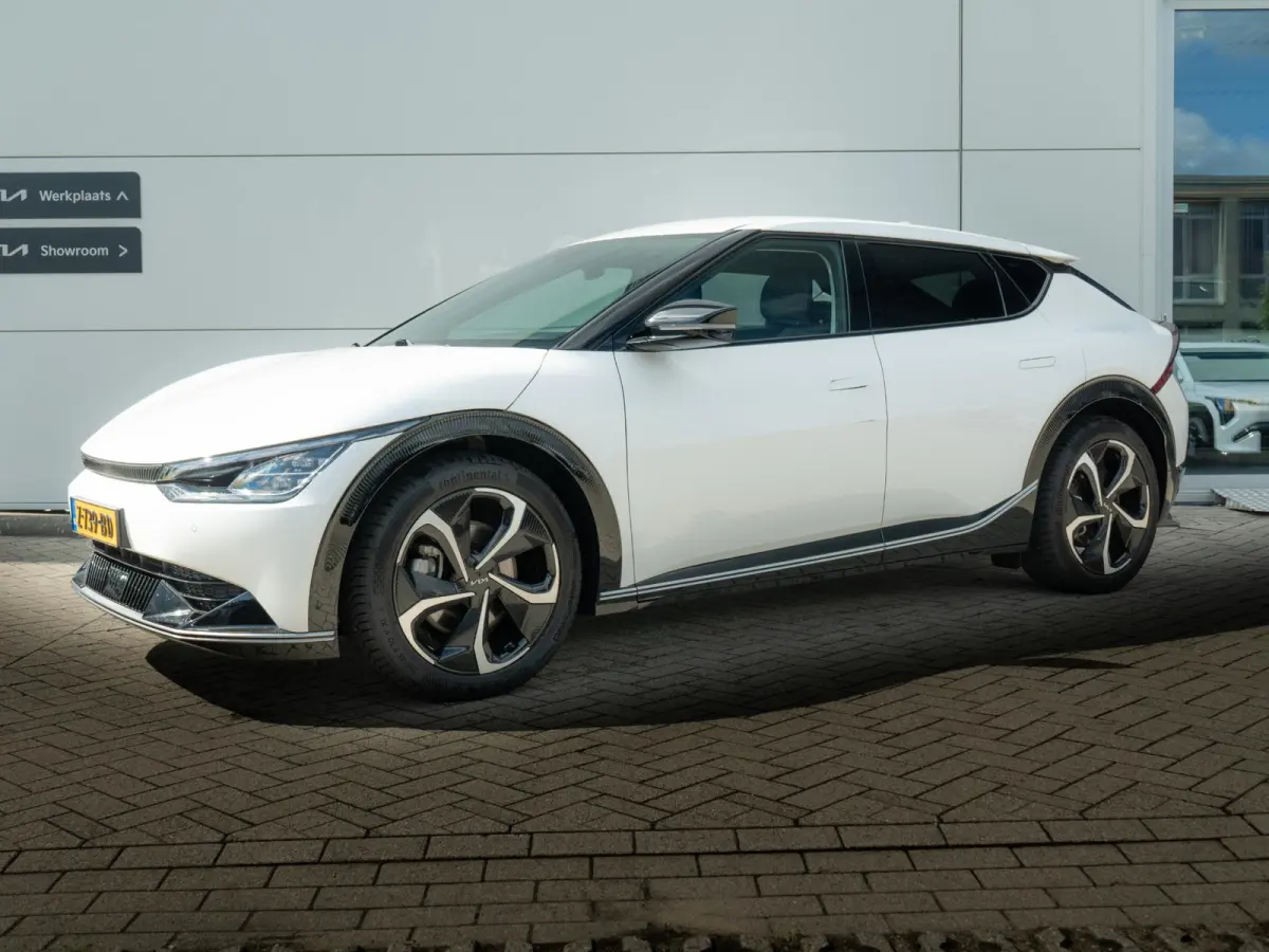 Edition Advanced 77.4 kWh | Stoel en stuurverwarming | Navigatie |