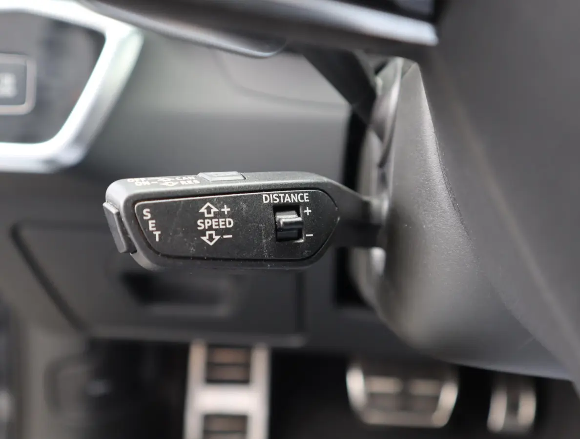 RS 6 TFSI quattro | Keramisch | Pano | Carbon | Alcantare | ABT | Softclose