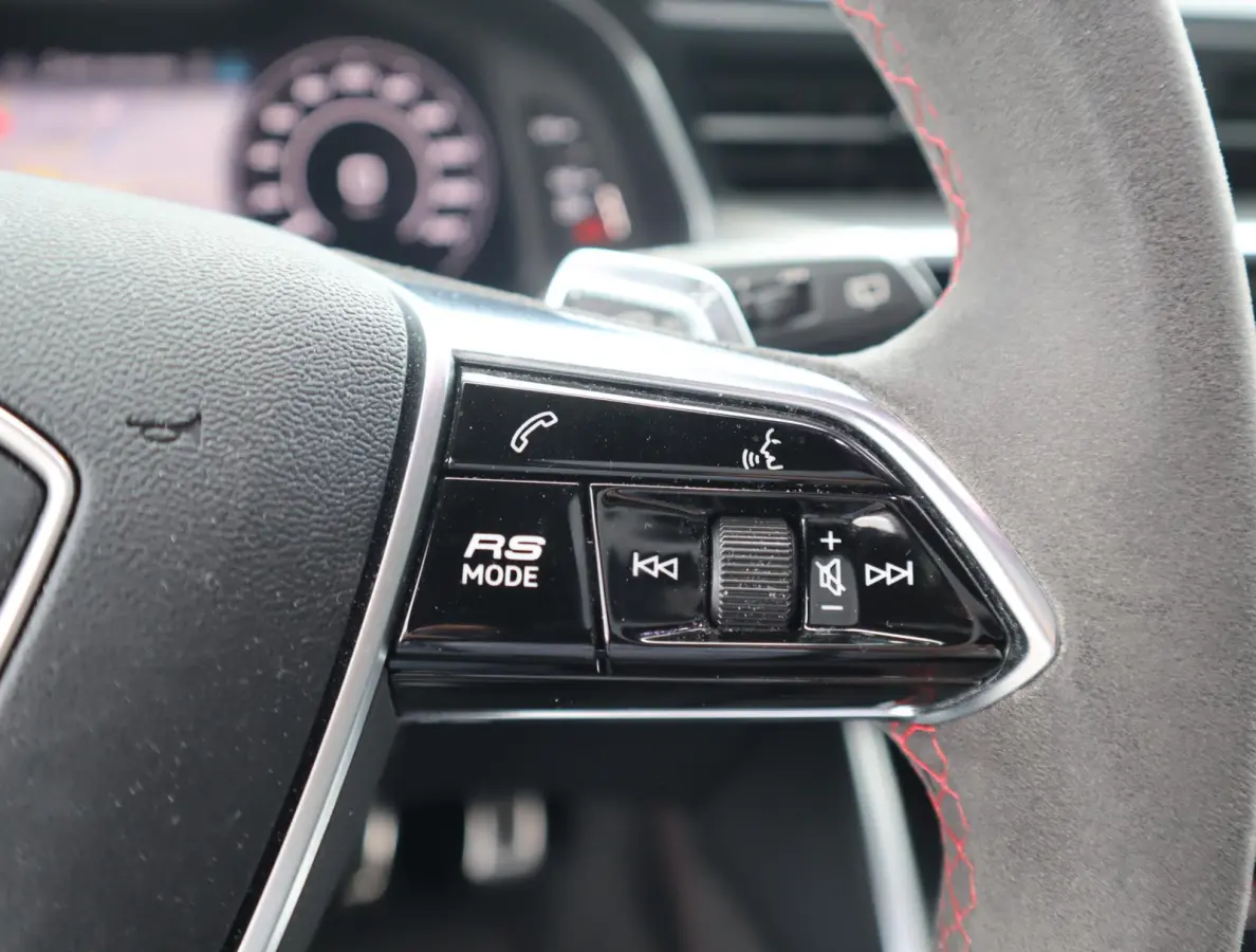 RS 6 TFSI quattro | Keramisch | Pano | Carbon | Alcantare | ABT | Softclose