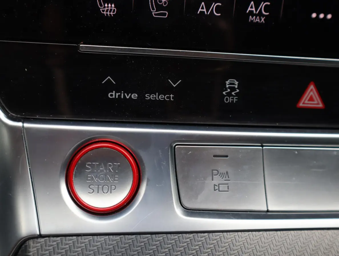 RS 6 TFSI quattro | Keramisch | Pano | Carbon | Alcantare | ABT | Softclose