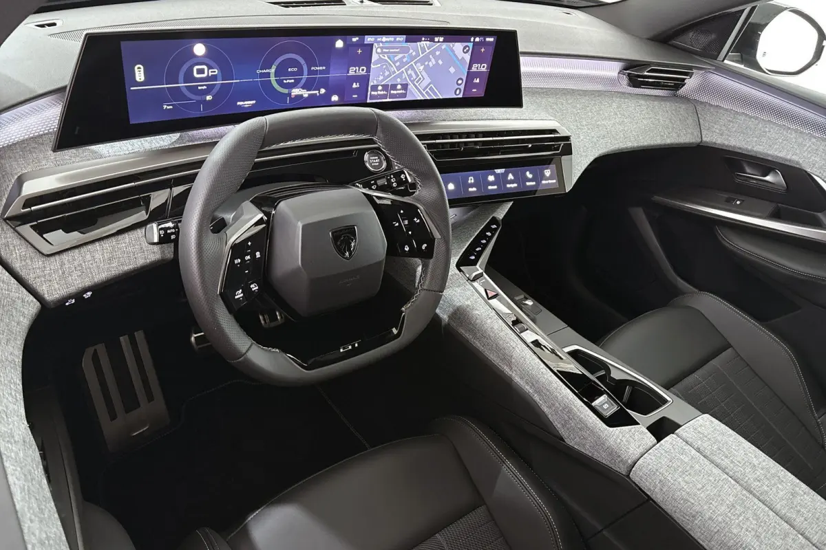 1.2 Hybrid 145 GT 7p Stoelverwarming 360 Camera Keyless Apple CarPlay