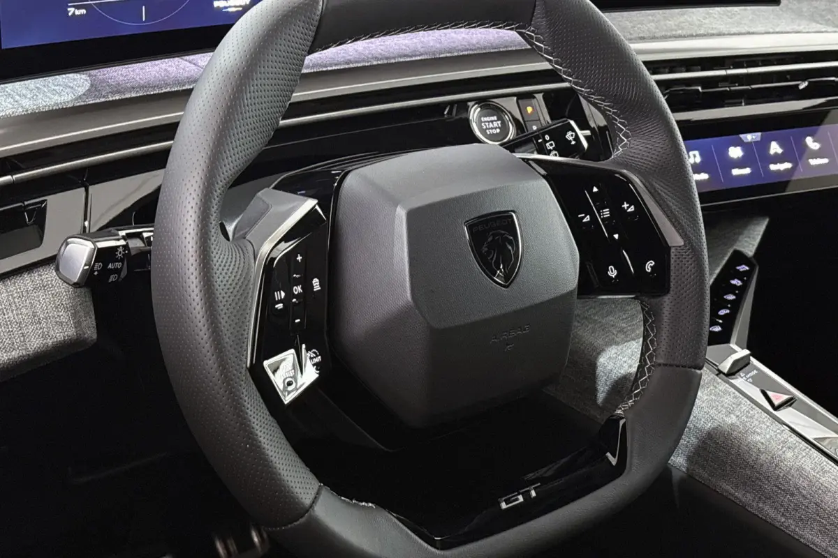 1.2 Hybrid 145 GT 7p Stoelverwarming 360 Camera Keyless Apple CarPlay