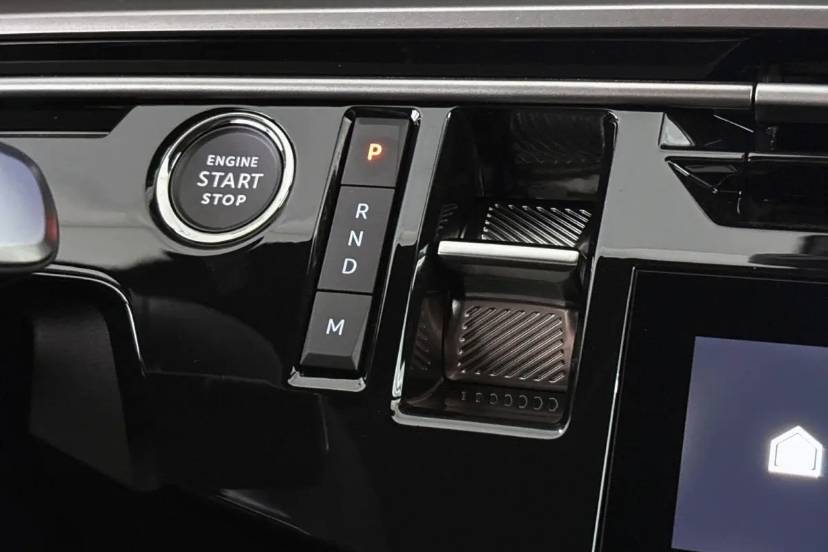 1.2 Hybrid 145 GT 7p Stoelverwarming 360 Camera Keyless Apple CarPlay