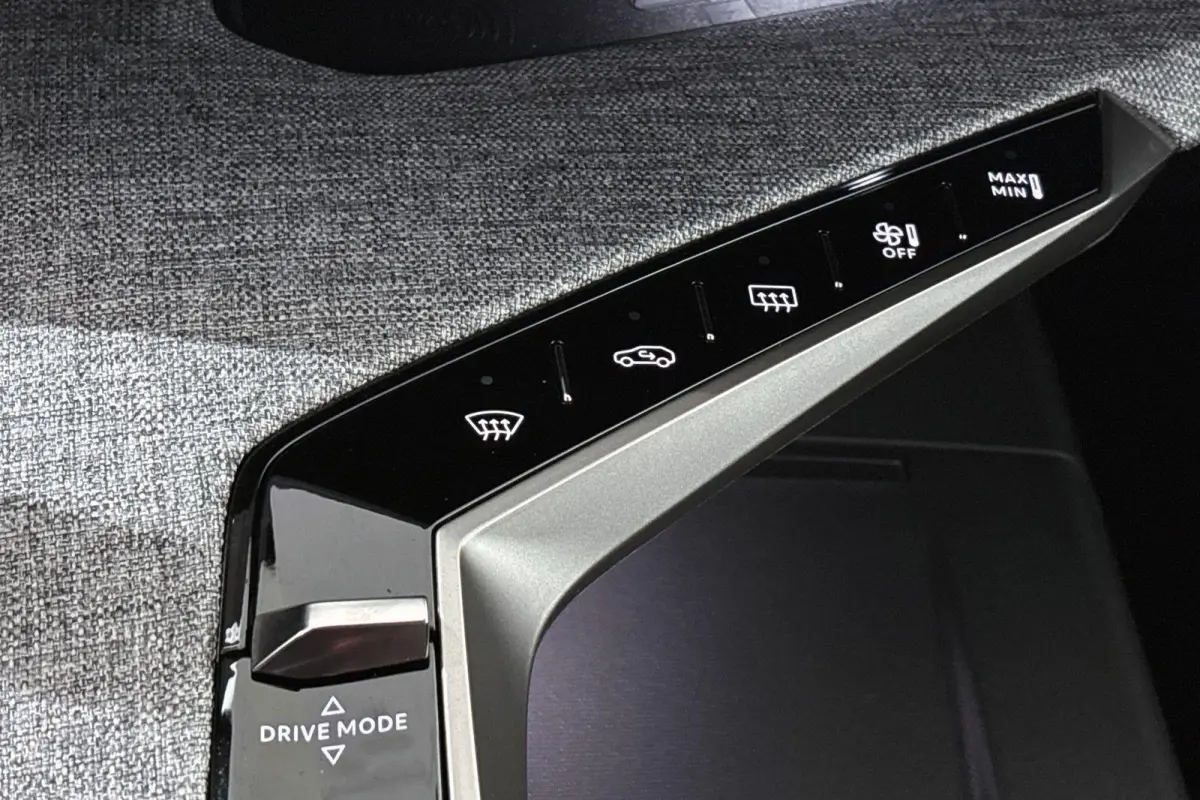 1.2 Hybrid 145 GT 7p Stoelverwarming 360 Camera Keyless Apple CarPlay