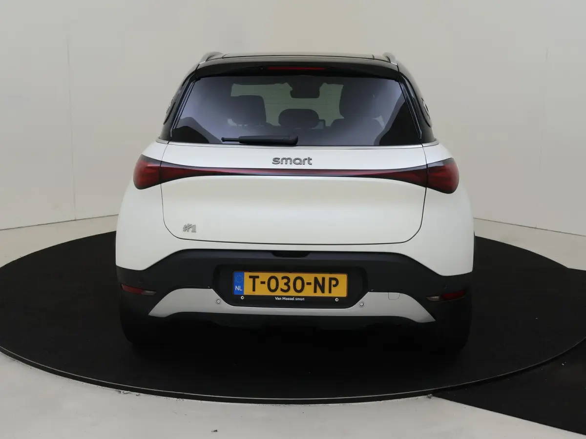 Pro+ / Stoelverwarming / 360Graden-Camera / Elektrisch-verstelbare stoelen / Apple-Android auto  /
