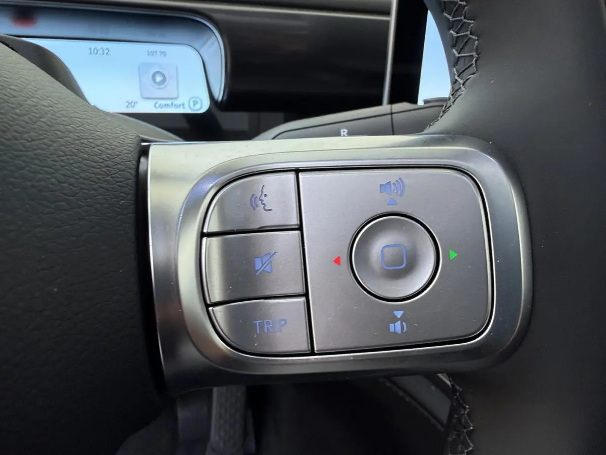 Pro 49 kWh / Verwarmd-Stuurwiel / 360Graden-Camera / DAB-Radio / Carplay /