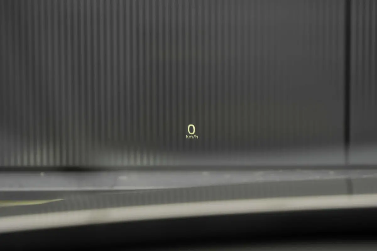T8 R-Design Pano 360 H&K HUD Pilot Assist 22''