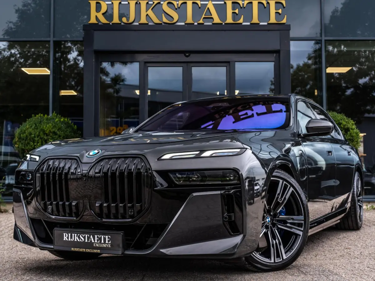 750e xDrive|PANO|B&W|4WS|EL.DEUREN|360|INCL.BTW