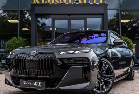 750e xDrive|PANO|B&W|4WS|EL.DEUREN|360|INCL.BTW