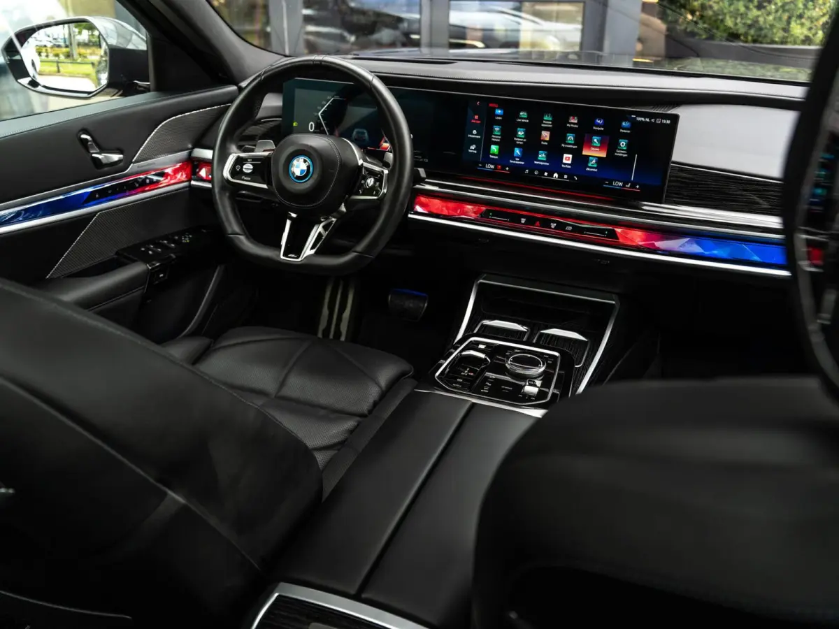 750e xDrive|PANO|B&W|4WS|EL.DEUREN|360|INCL.BTW