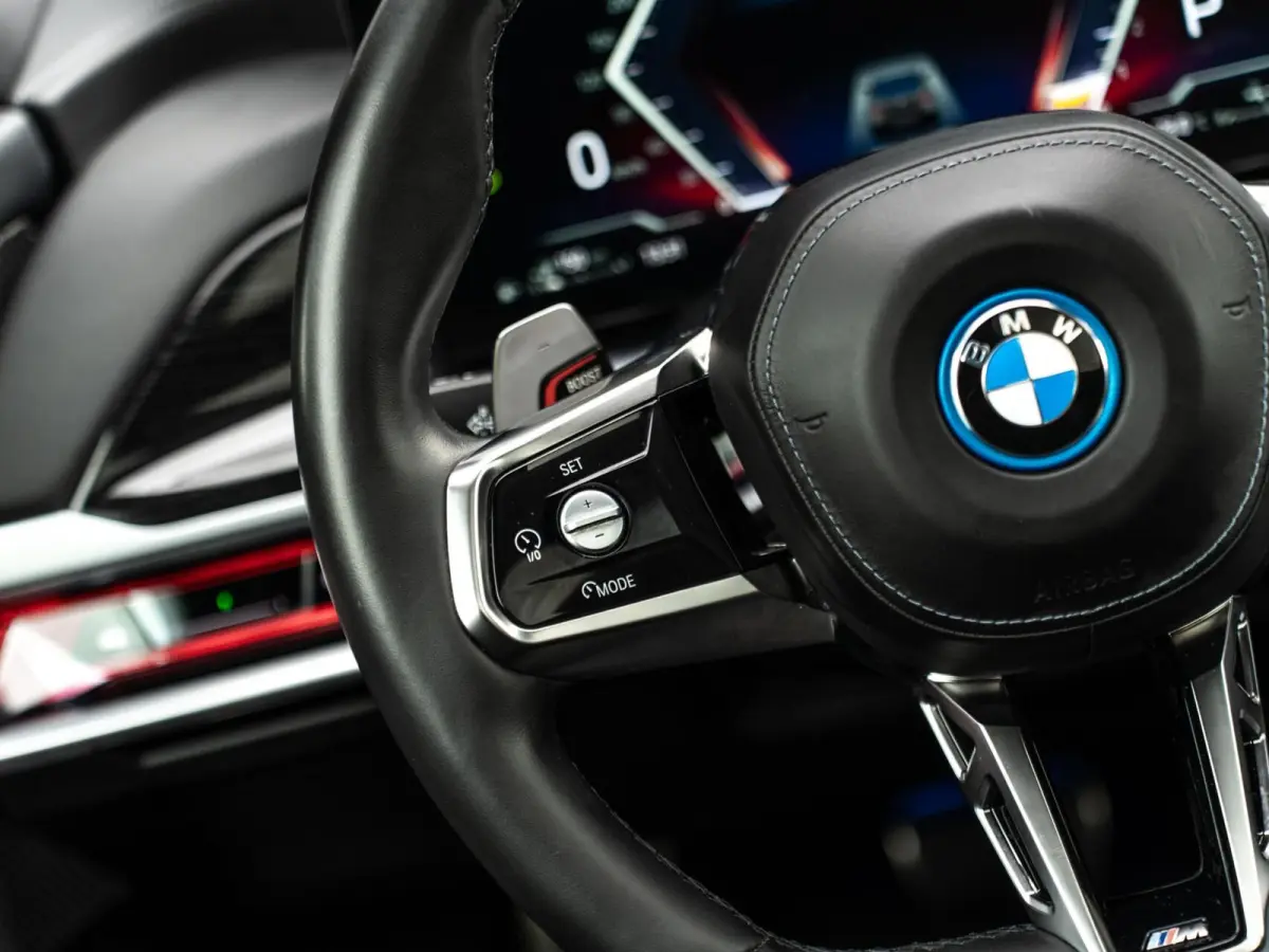 750e xDrive|PANO|B&W|4WS|EL.DEUREN|360|INCL.BTW