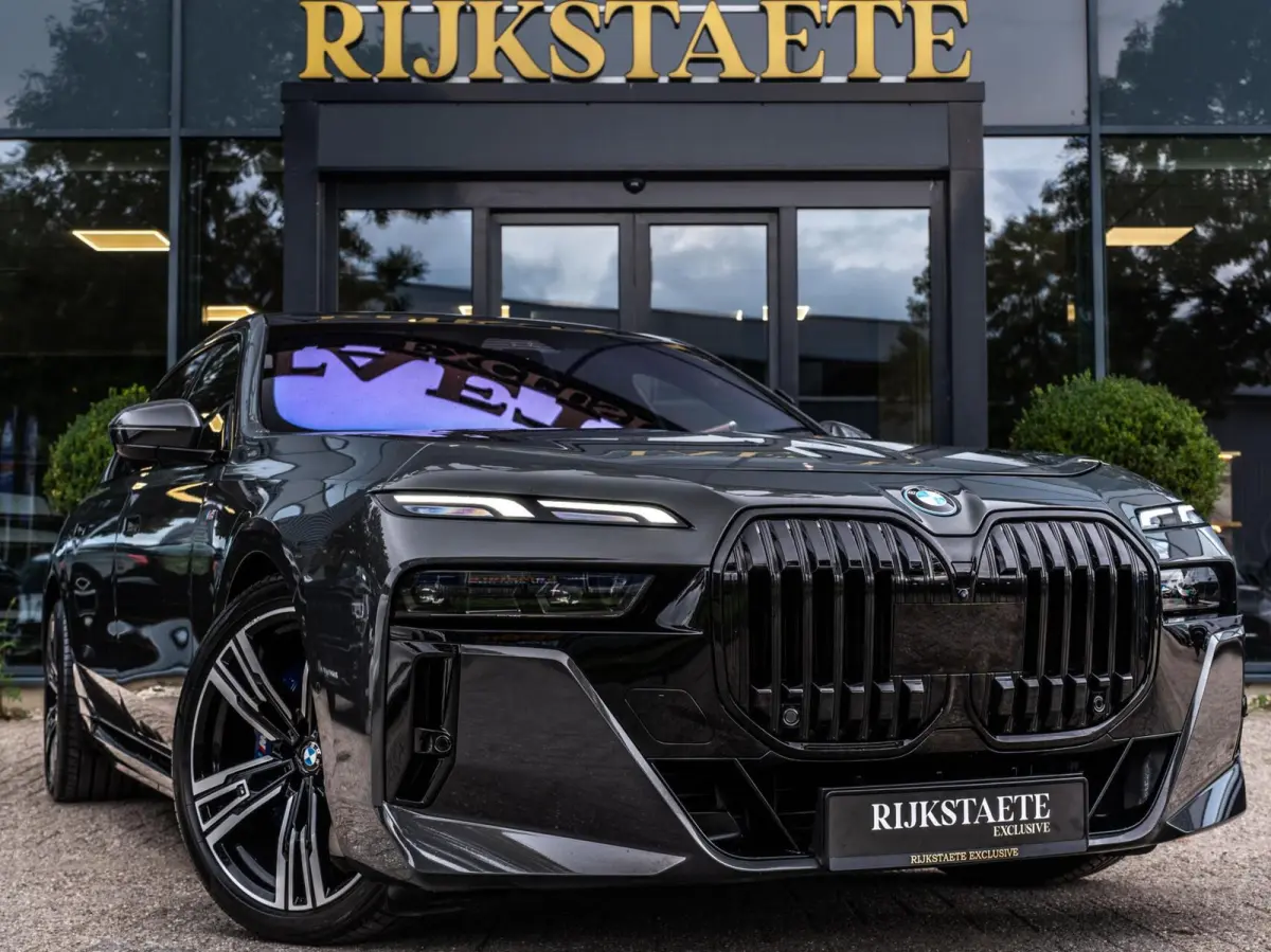 750e xDrive|PANO|B&W|4WS|EL.DEUREN|360|INCL.BTW
