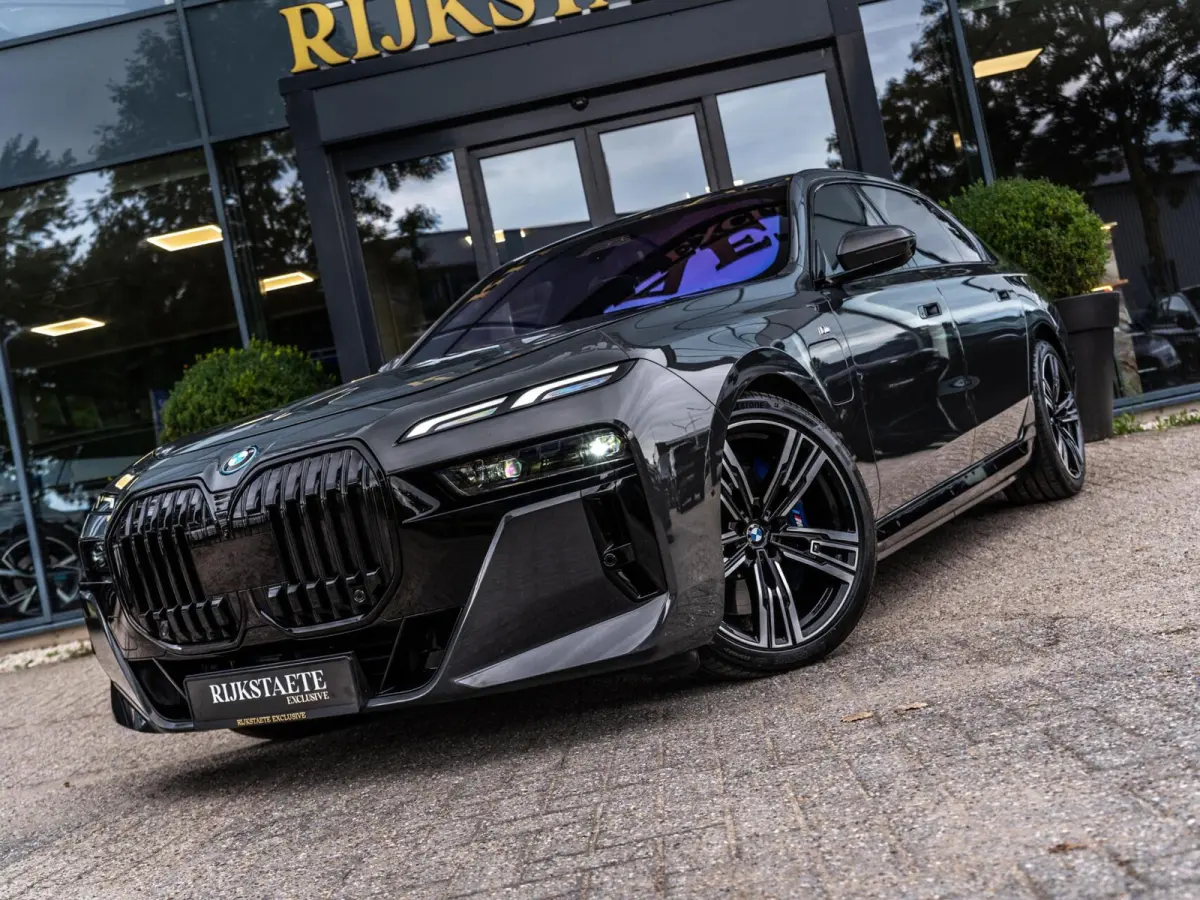 750e xDrive|PANO|B&W|4WS|EL.DEUREN|360|INCL.BTW
