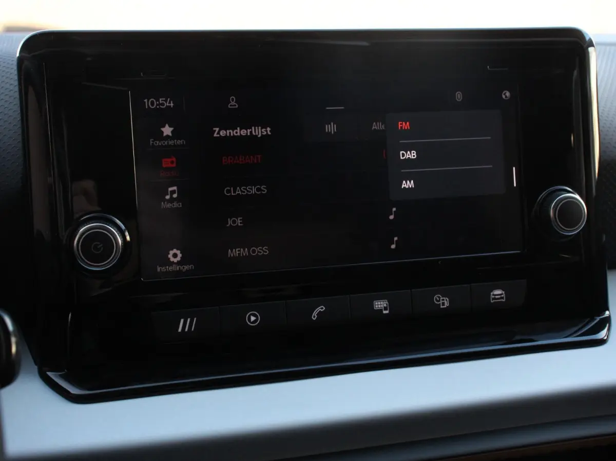 1.0 MPI Style Navigatie Apple Carplay/Android Auto Climate Control Cruise Control Bluetooth