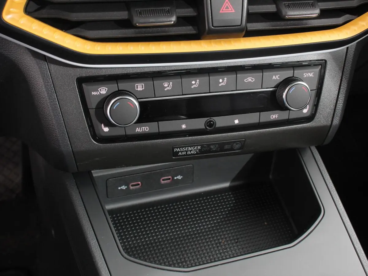 1.0 MPI Style Navigatie Apple Carplay/Android Auto Climate Control Cruise Control Bluetooth