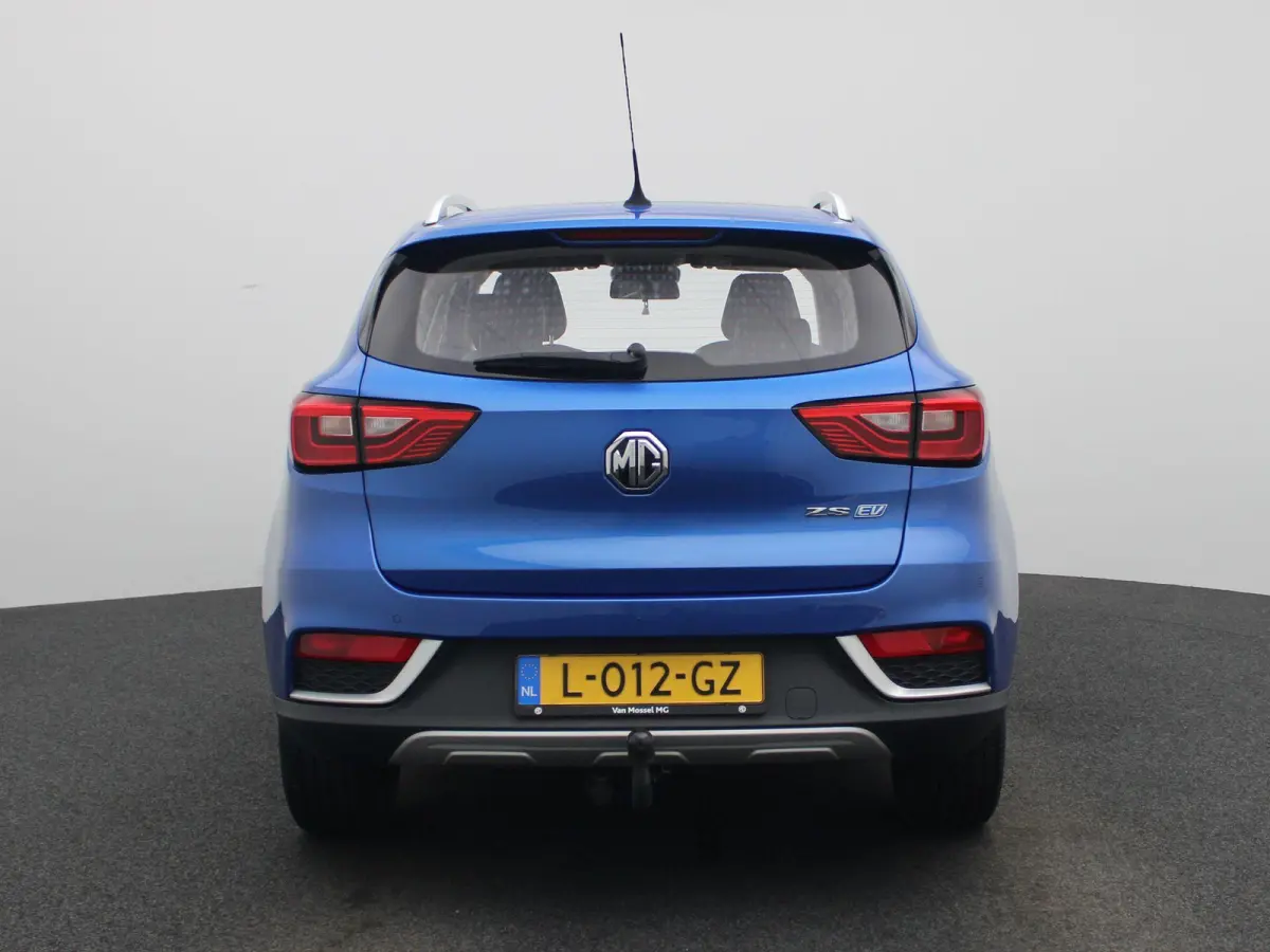 Luxury 45 kWh | Leder | Panoramadak | CarPlay | Stoelverwarming | Camera |
