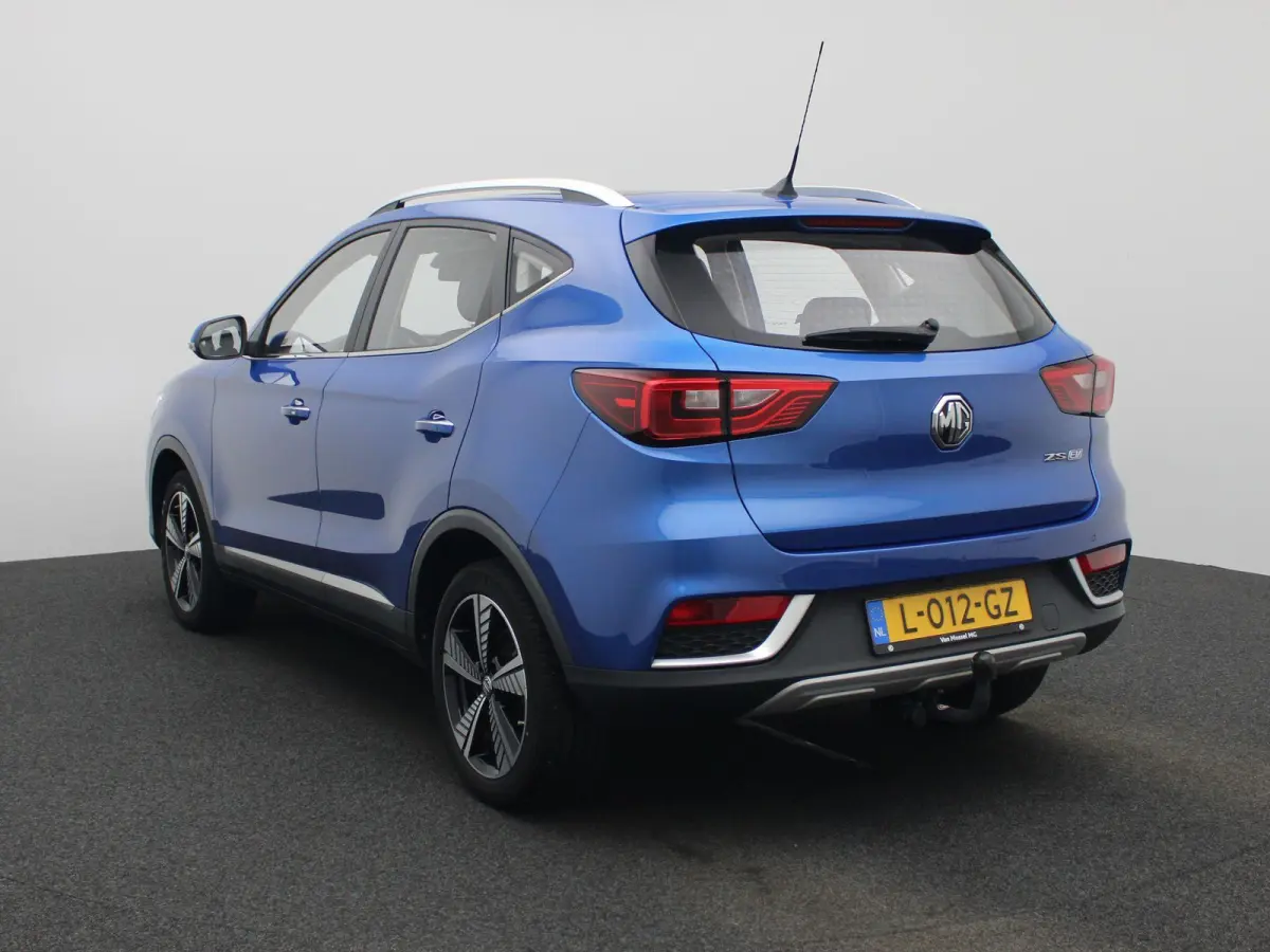 Luxury 45 kWh | Leder | Panoramadak | CarPlay | Stoelverwarming | Camera |