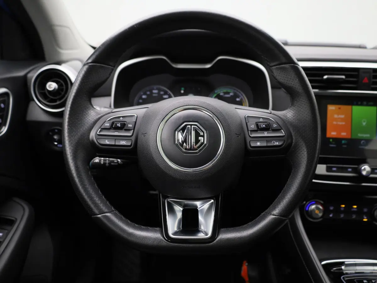 Luxury 45 kWh | Leder | Panoramadak | CarPlay | Stoelverwarming | Camera |