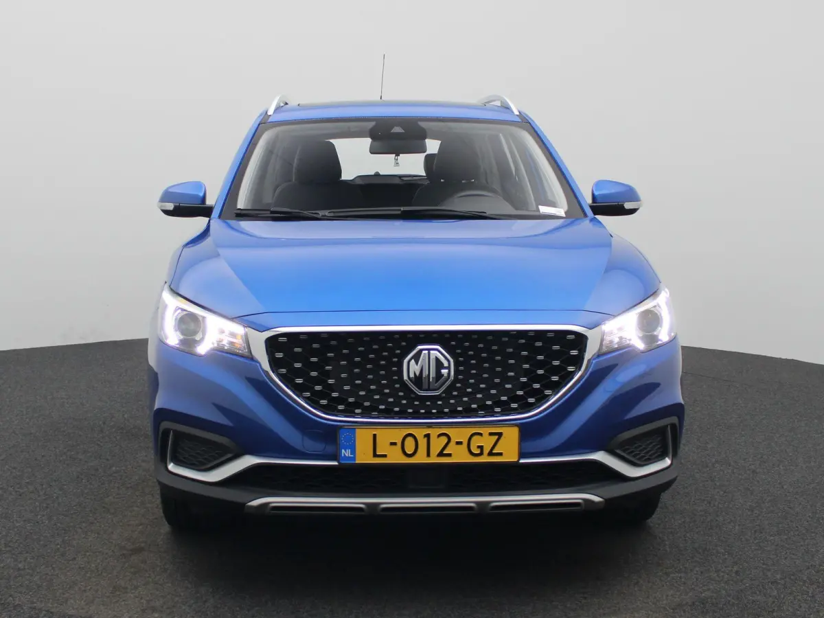 Luxury 45 kWh | Leder | Panoramadak | CarPlay | Stoelverwarming | Camera |