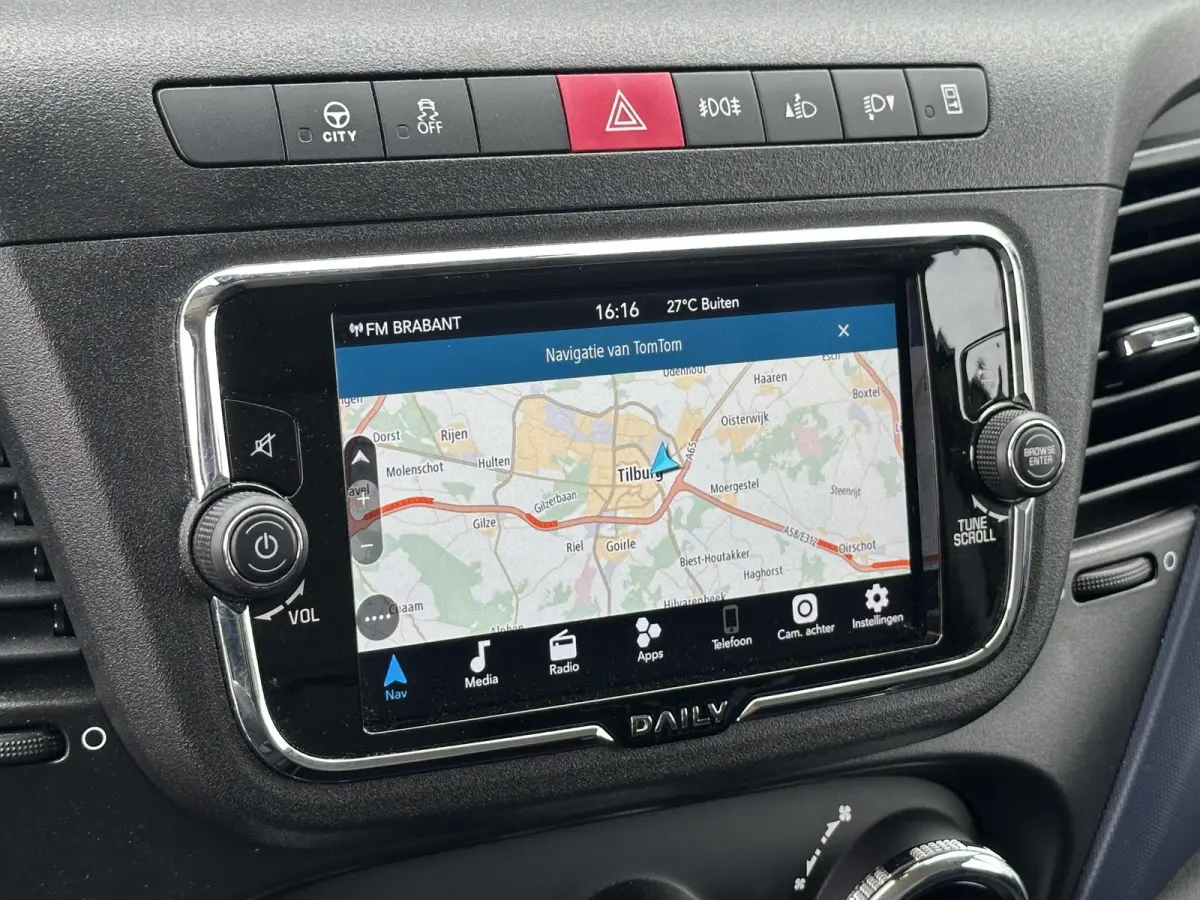 N1 35S16V 2.3 410 N1 Bakwagen met laadklep automaat