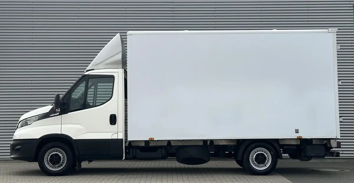 N1 35S16V 2.3 410 N1 Bakwagen met laadklep automaat